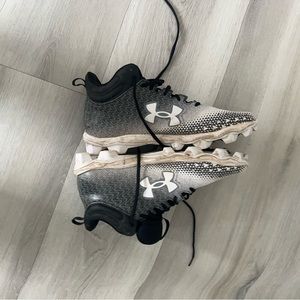 Men’s size 12 football cleats, under armour